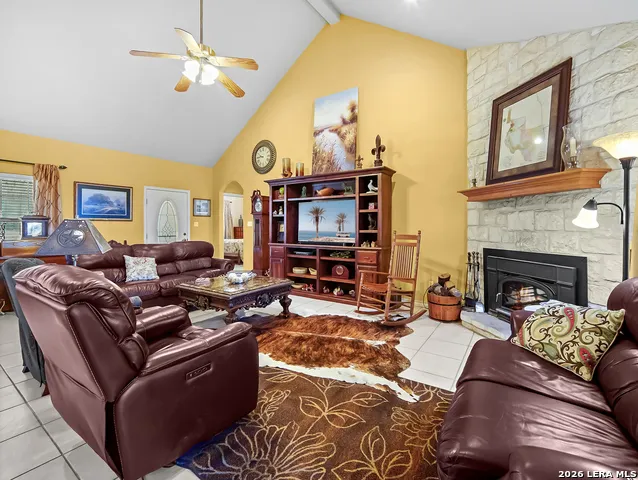 1748 Fm 3424 Canyon Lake, TX 78133