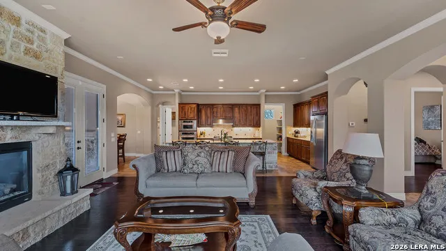 2171 Sierra Madre Canyon Lake, TX 78133