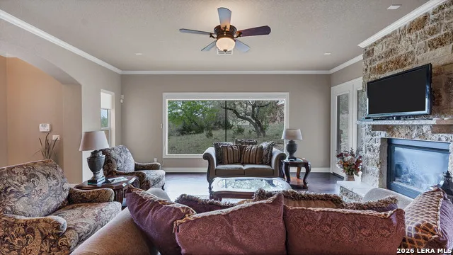 2171 Sierra Madre Canyon Lake, TX 78133