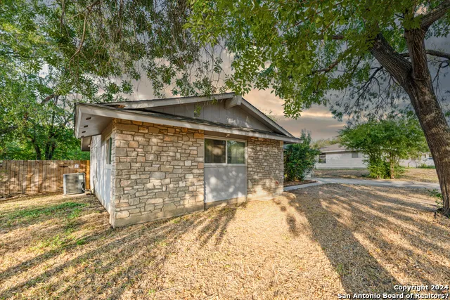 5802 Branch Valley St San Antonio, TX 78242