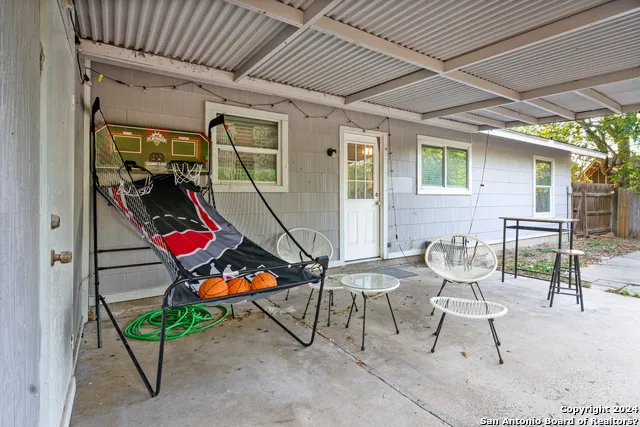 5802 Branch Valley St San Antonio, TX 78242