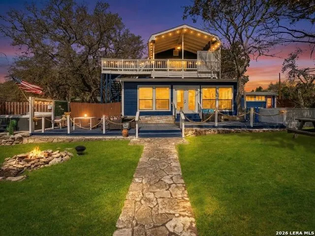 528 Rimrock Pass Canyon Lake, TX 78133