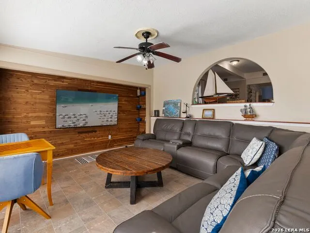 528 Rimrock Pass Canyon Lake, TX 78133
