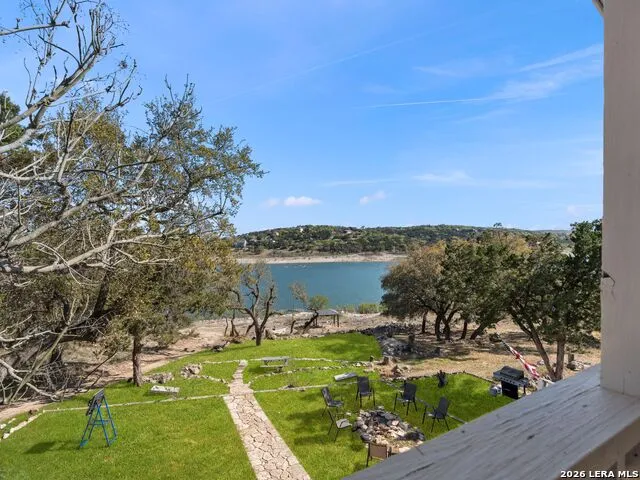 528 Rimrock Pass Canyon Lake, TX 78133
