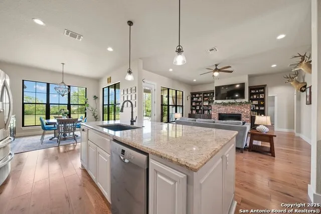 1212 Engler Dairy Seguin, TX 78155