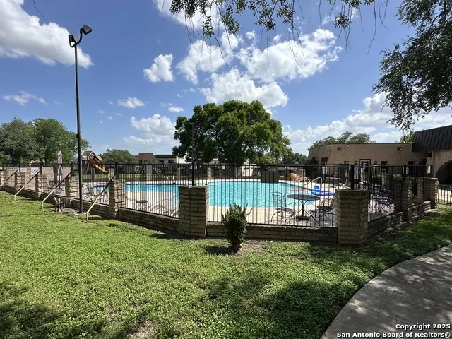 6659 Crown Ridge #6659 Unit 6659 San Antonio, TX 78239