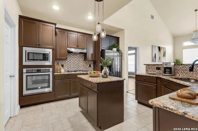 21531 La Pena San Antonio, TX 78258