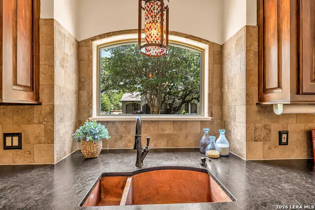 25052 Whistling Wind San Antonio, TX 78257