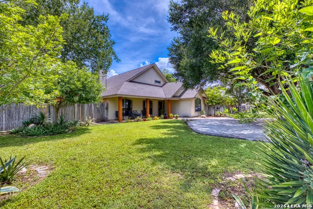 436 MELODY LN Uvalde, TX 78801