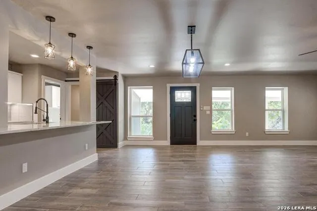 700 Firefly Canyon Lake, TX 78133
