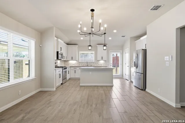 2118 Gabby Cole Ln San Antonio, TX 78253