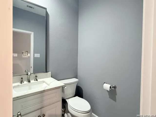 8 CHAPEL HILL CIR #BLDDG M UNIT #8 San Antonio, TX 78240