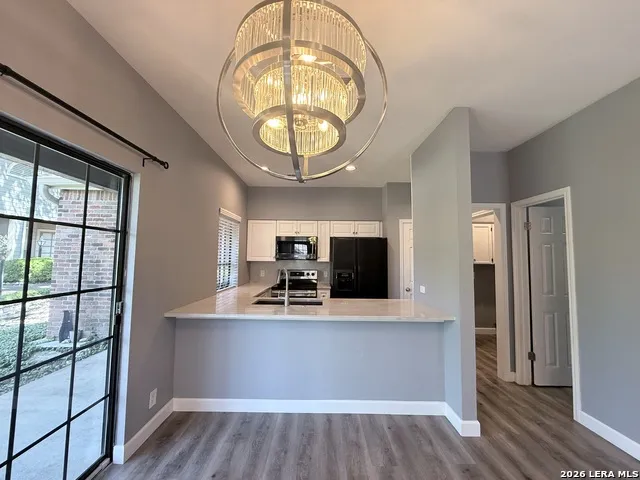 8 CHAPEL HILL CIR #BLDDG M UNIT #8 San Antonio, TX 78240