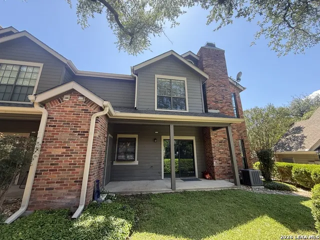8 CHAPEL HILL CIR #BLDDG M UNIT #8 San Antonio, TX 78240