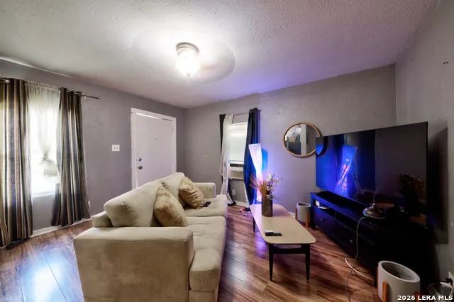 502 -504 Shannon Ave. Seguin, TX 78155