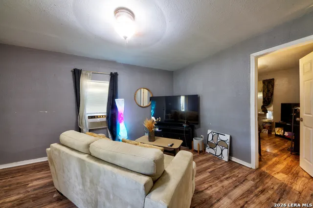 502 -504 Shannon Ave. Seguin, TX 78155