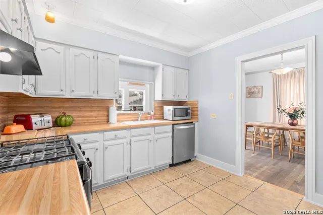 608 E Mulberry San Antonio, TX 78212
