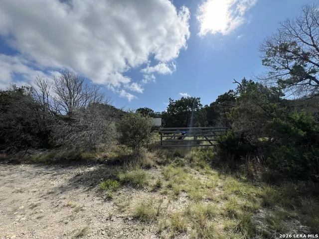 145 E HUNTER Pipe Creek, TX 78063
