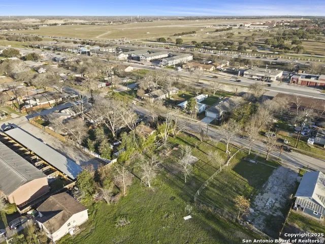 217 E LINDBERGH BLVD Universal City, TX 78148
