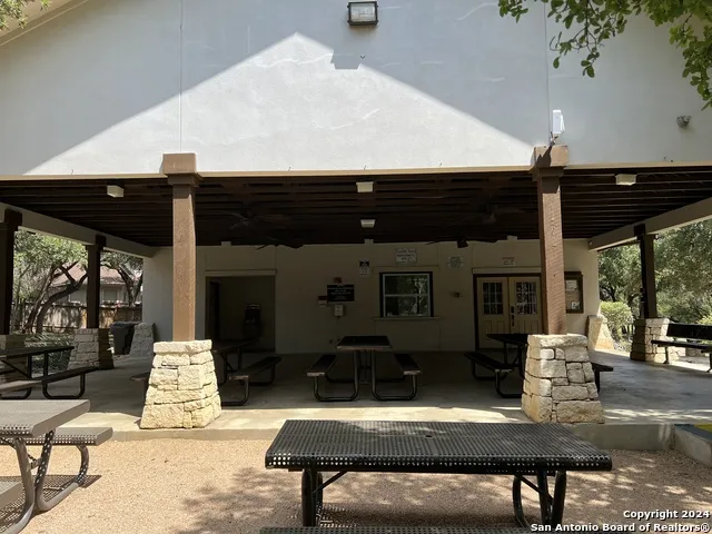 5 Willow Heights Dr San Antonio, TX 78254