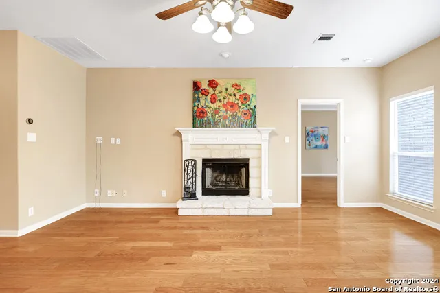 5 Willow Heights Dr San Antonio, TX 78254