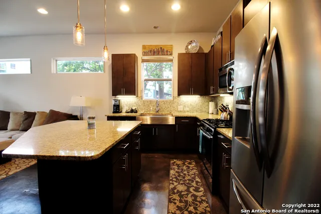 236 E Cevallos Unit UNIT 101 San Antonio, TX 78204