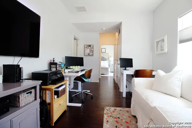 236 E Cevallos Unit UNIT 101 San Antonio, TX 78204