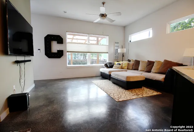 236 E Cevallos Unit UNIT 101 San Antonio, TX 78204