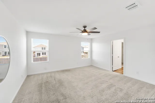 5639 PEARL MDW Converse, TX 78109