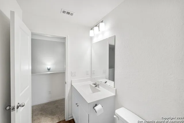 5639 PEARL MDW Converse, TX 78109