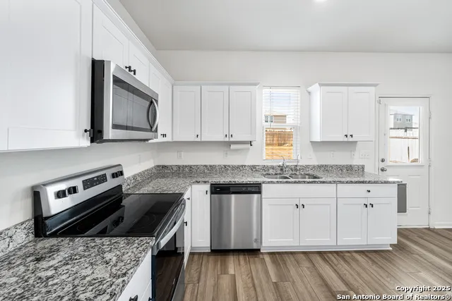 5639 PEARL MDW Converse, TX 78109