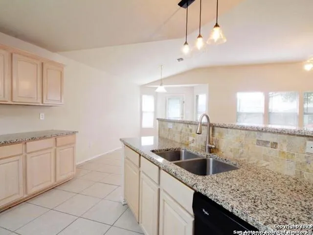 7326 Tamburo San Antonio, TX 78266