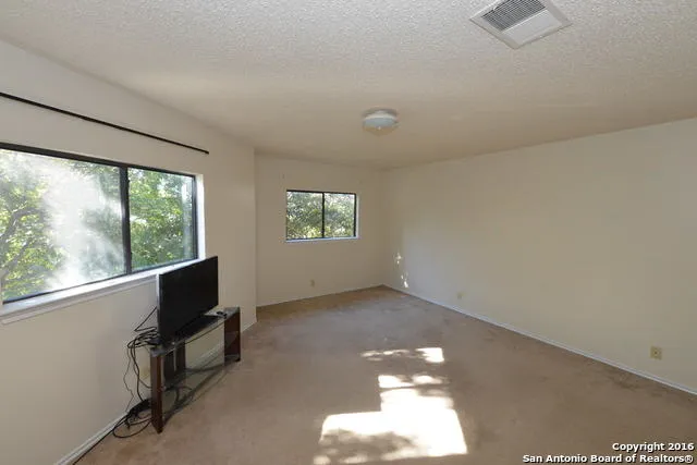 4914 Port Kenton San Antonio, TX 78240