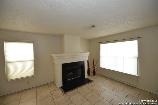 4914 Port Kenton San Antonio, TX 78240