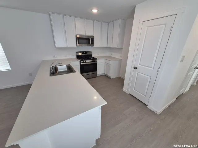 8551 GREEN BLISS San Antonio, TX 78223