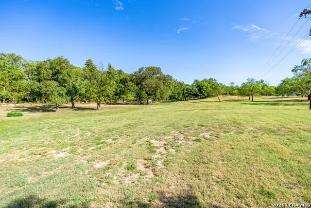 28 Pvt Road 3855 Utopia, TX 78884