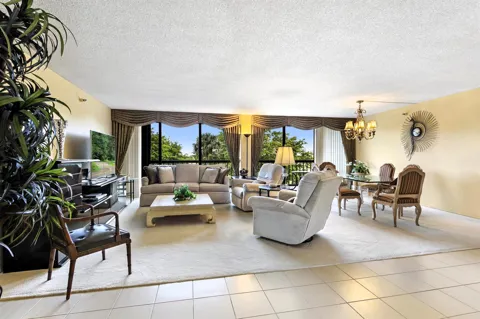 2480 Presidential Way #403