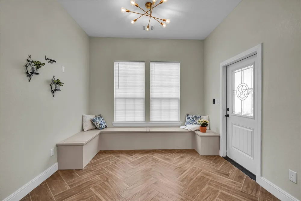755 Sunset Trail Angleton, TX 77515