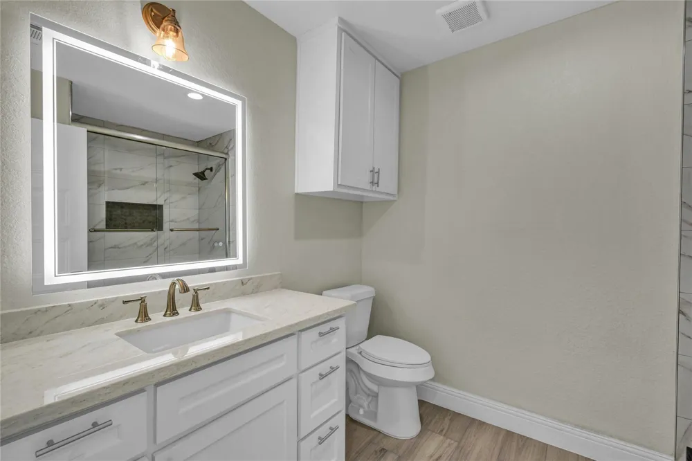 755 Sunset Trail Angleton, TX 77515