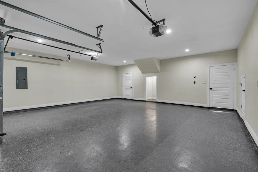 755 Sunset Trail Angleton, TX 77515