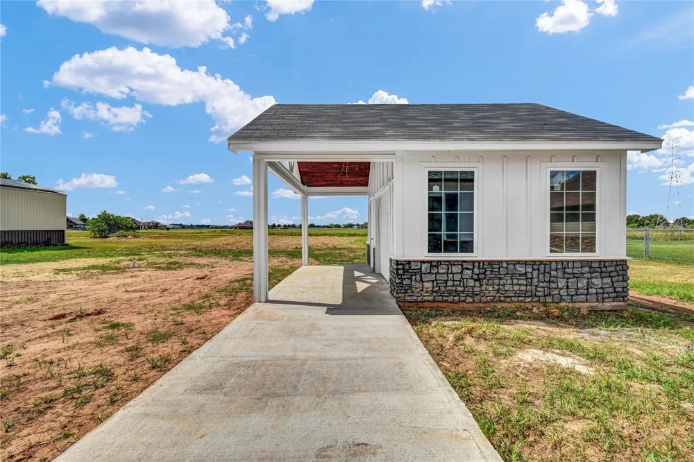 755 Sunset Trail Angleton, TX 77515