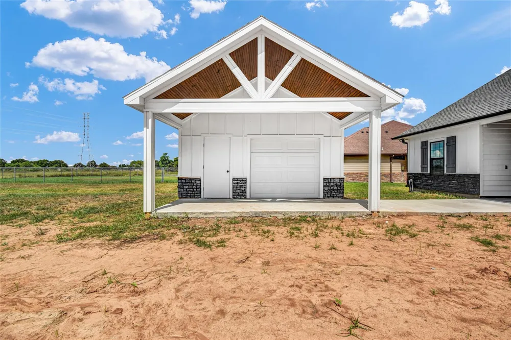 755 Sunset Trail Angleton, TX 77515
