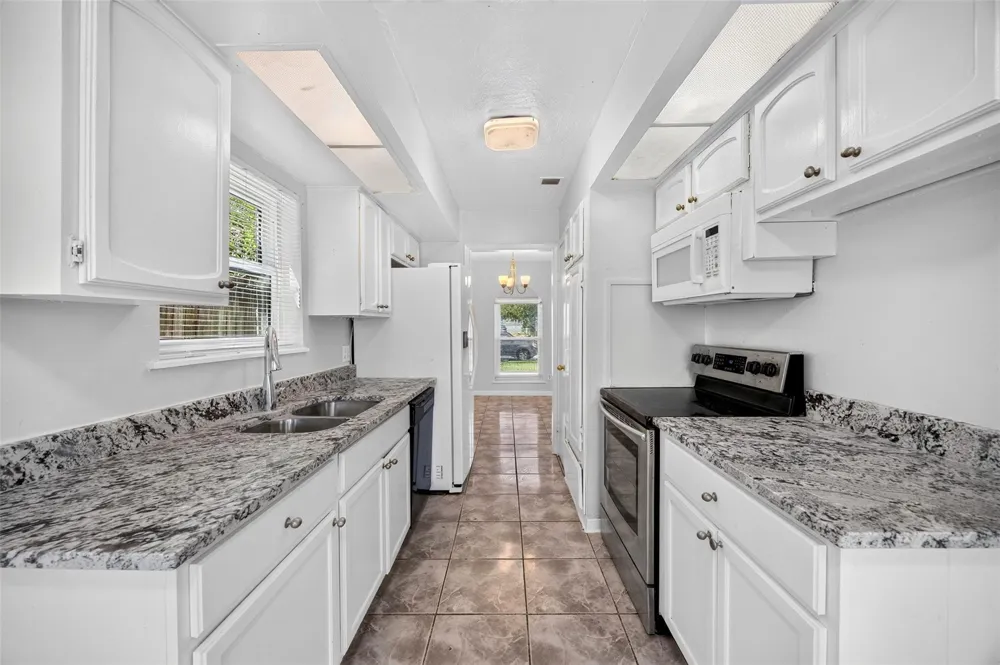 11307 Langdon Lane Houston, TX 77072