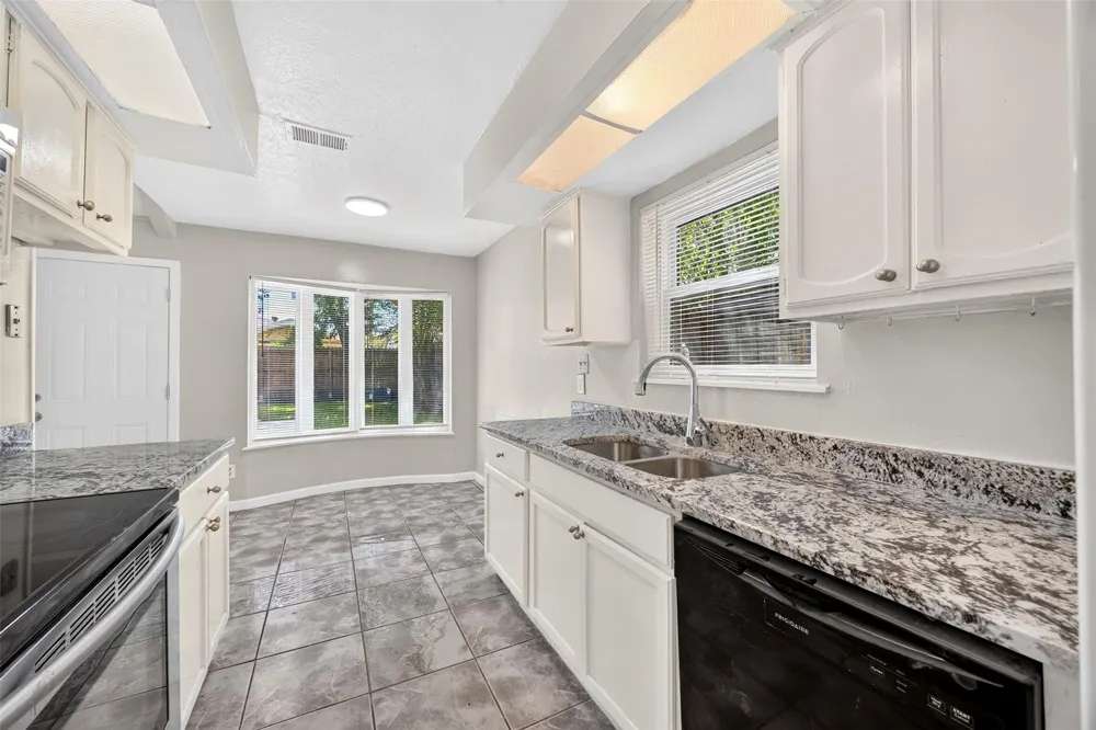 11307 Langdon Lane Houston, TX 77072