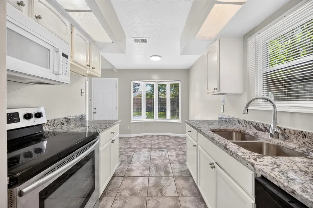 11307 Langdon Lane Houston, TX 77072