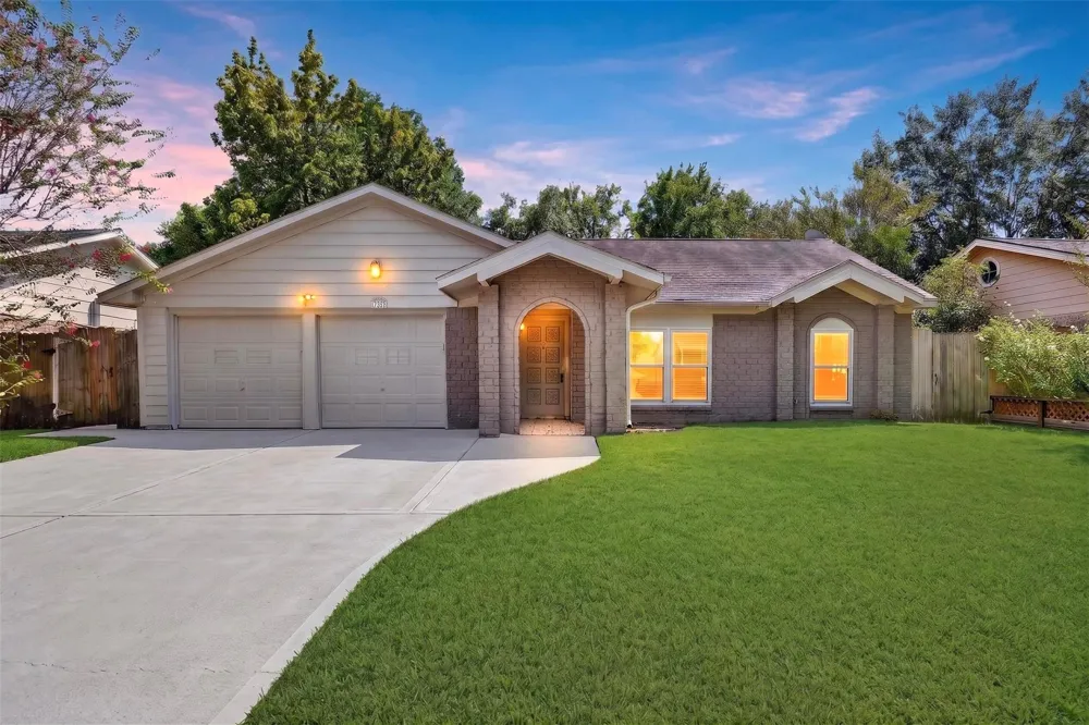 11307 Langdon Lane Houston, TX 77072