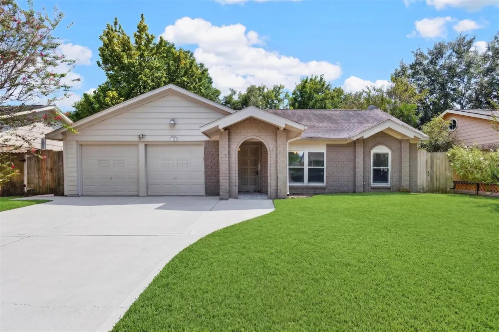 11307 Langdon Lane Houston, TX 77072
