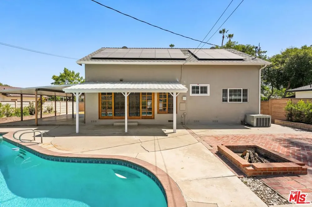 6525 Lubao Avenue Los Angeles, CA 91367