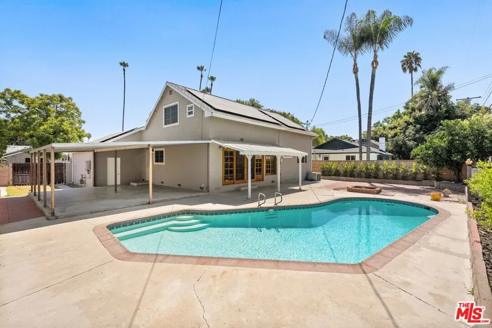 6525 Lubao Avenue Los Angeles, CA 91367
