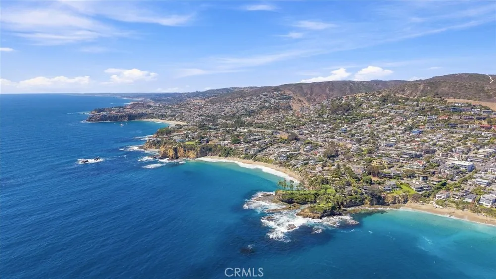 1373 Coast Highway Laguna Beach, CA 92651